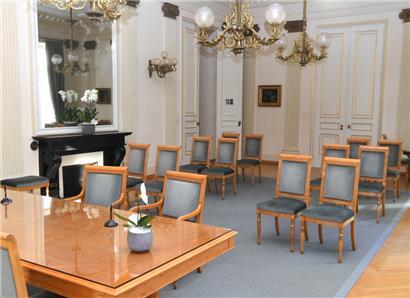 In der größten Gemeinde des Landes werden die Stühle in dem für Hochzeiten vorgesehenen Raum am 22. Februar 2022 leer bleiben – nicht nur dort
