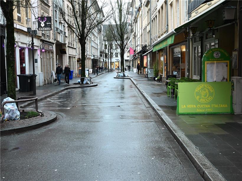Fahrbahn in der rue Beaumont Oberstadt angehoben für sichere und attraktive Fußgängerzone Ausbau
