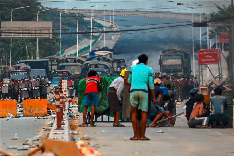In einem Bezirk in Yangon wurde Berichten zufolge das Kriegsrecht verhängt
