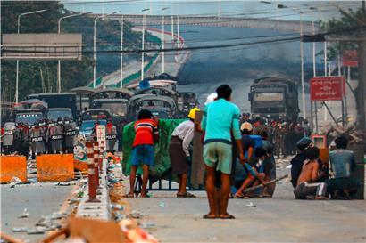 In einem Bezirk in Yangon wurde Berichten zufolge das Kriegsrecht verhängt
