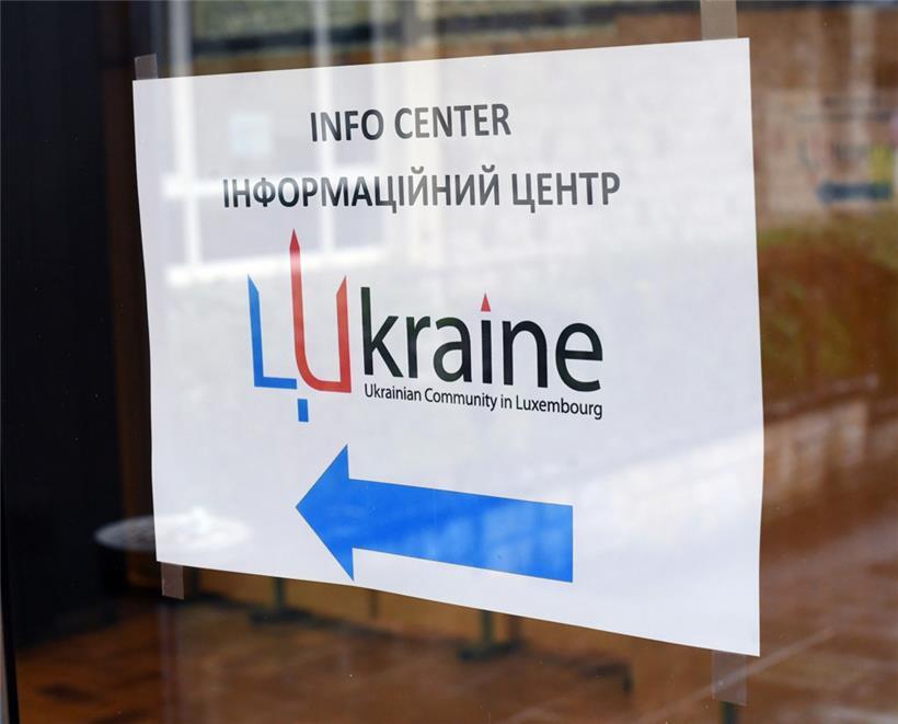 In einem Informationszentrum in Rollingergrund hilft „LUkraine“ Geflüchteten aus der Ukraine bei Fragen weiter
