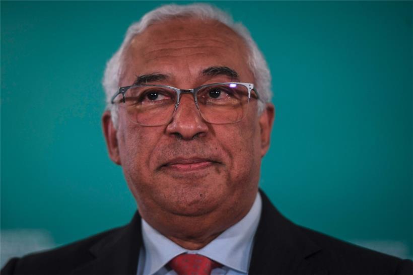 „In einer Demokratie kann niemand allein regieren“: Costa genießt den Sieg und geht auf die unterlegenen Parteien zu
