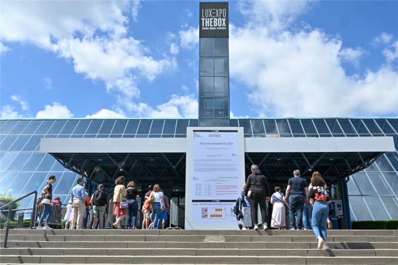 In elf Wahlbüros in der Luxexpo auf Kirchberg gaben französische Staatsangehörige am Sonntag ihre Stimme ab, wenn sie sich nicht für die Wahl der Abgeordneten aus Luxemburg entschieden
