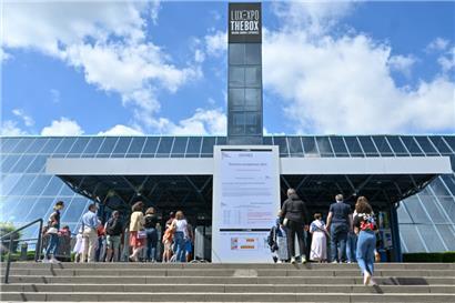 In elf Wahlbüros in der Luxexpo auf Kirchberg gaben französische Staatsangehörige am Sonntag ihre Stimme ab, wenn sie sich nicht für die Wahl der Abgeordneten aus Luxemburg entschieden
