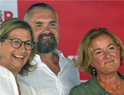 In guter Gesellschaft: Steve Faltz, Präsident der Escher LSAP-Sektion, mit Saarlands Ministerpräsidentin Anke Rehlinger (l.) und Luxemburgs Gesundheitsministerin Paulette Lenert 
