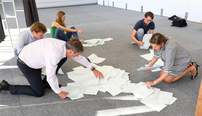In knapp neun Monaten werden die Stimmzettel ausgezählt
