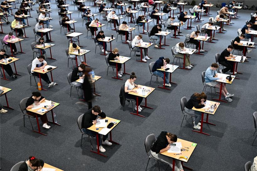 In vielen Lyzeen im ganzen Land wurde es am Mittwoch ernst – unter anderem im Escher „Lycée de garçons“
