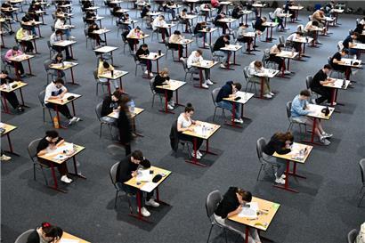In vielen Lyzeen im ganzen Land wurde es am Mittwoch ernst – unter anderem im Escher „Lycée de garçons“
