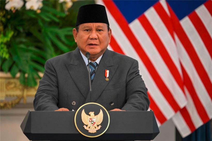 Indonesiens Präsident Prabowo Subianto will mit einer neuen Geschichtsschreibung Politik betreiben

