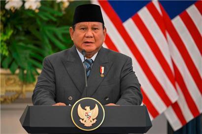 Indonesiens Präsident Prabowo Subianto will mit einer neuen Geschichtsschreibung Politik betreiben
