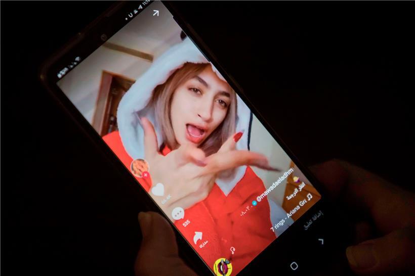 Influencerin Mowada al-Adham in einem TikTok-Video
