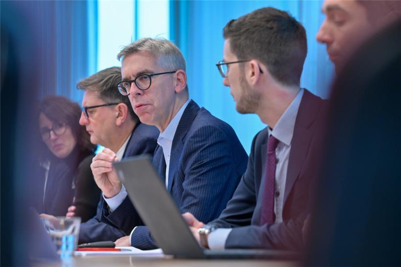 Innenminister Léon Gloden im März bei einer Präsentation zur Testphase des Warnsystems „LU-Alert“
