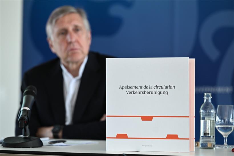 Innenministerin Taina Bofferding (LSAP) und Mobilitätsminister François Bausch („déi gréng“) haben das Dokument „Verkehrsberuhigung“ am Mittwochmorgen vorgestellt
