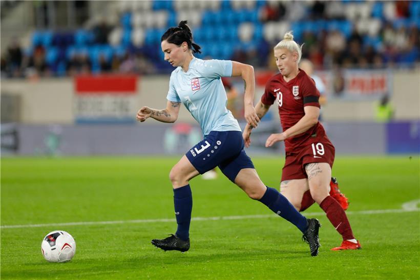 Innenverteidigerin Jessica Berscheid (l.) richtete den Blick bereits auf die beiden anstehenden Qualifikationsspiele im Oktober
