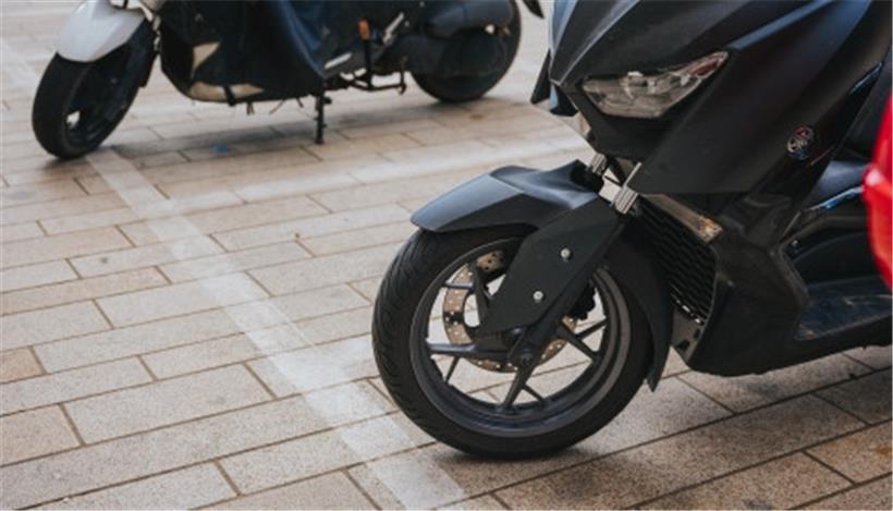 Insgesamt 399 Motorradparkplätze wird es bald in der Haupstadt geben
