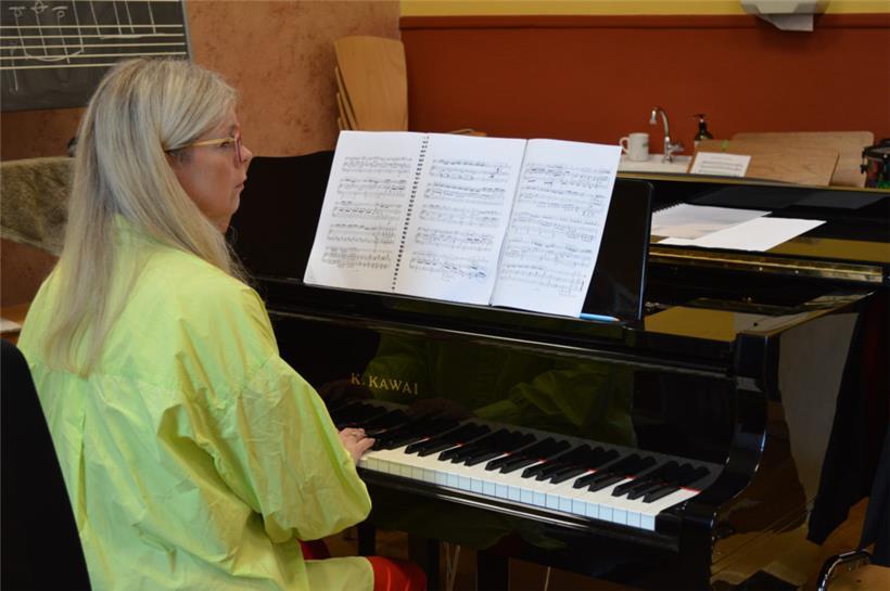 Insgesamt 48 Flötisten und acht Pianisten aus 22 Nationen hatten sich zu diesem ...