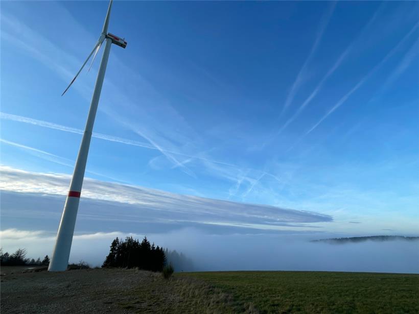 Inversionslage: Nebelgrenze an der Pellinger Höhe südlich von Trier, knapp 500 Meter hoch gelegen
