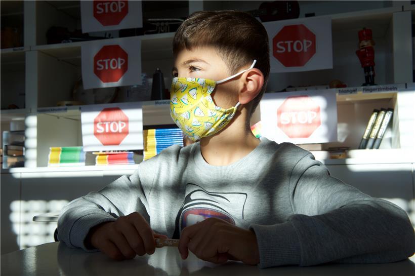 Irgendwann hat auch Meisch eingesehen, dass das Virus nicht vor den Toren der Schulen kehrtmacht
