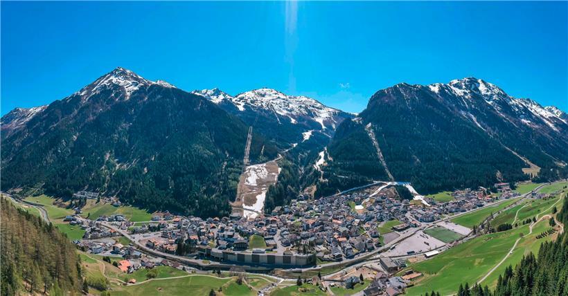 Ischgl von oben: Der Skiort fürchtet neben einer zweiten Coronawelle auch eine zweite Welle internationaler Negativschlagzeilen
