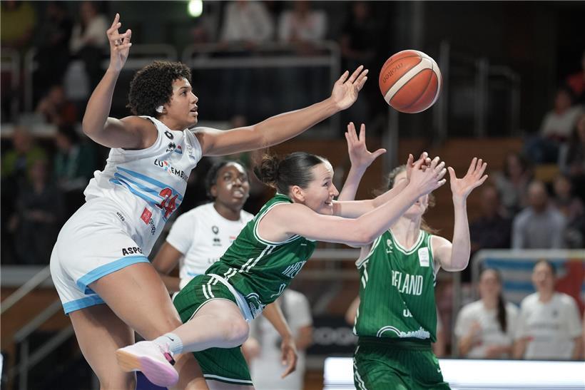 Isi Etute und FLBB-Damen kämpfen bis zum Schluss um spannenden Basketballsieg