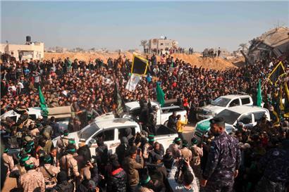 Israel setzt die Freilassung palästinensischer Gefangener „bis auf Weiteres“ aus
