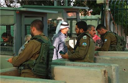 Israelischer Kontrollpunkt für Palästinenser, die nach Jerusalem zur Al-Aksa-Moschee wollen
