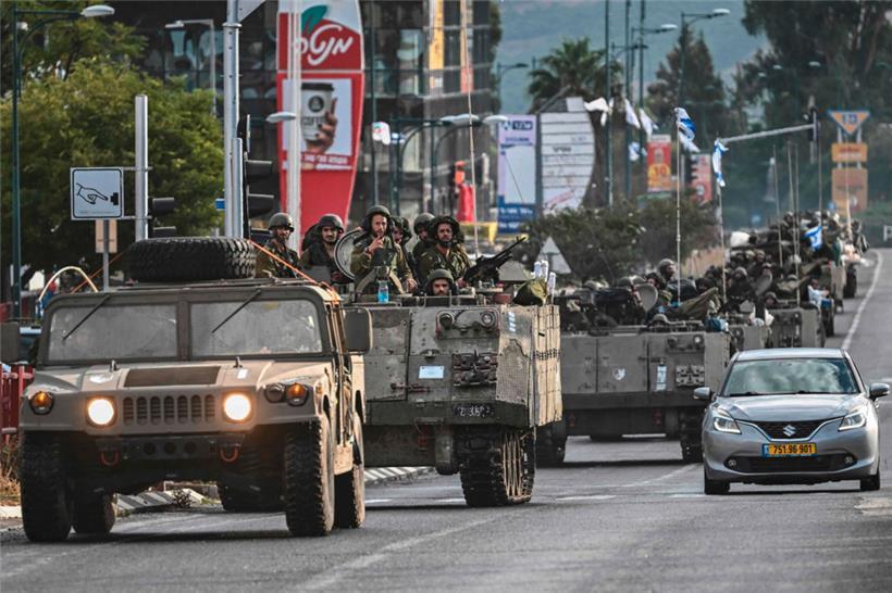 Israelisches Militär auf dem Weg zur Nordgrenze
