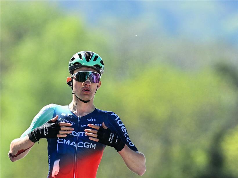 Paul Seixas und Tadej Pogacar im Radrennen, Wettkampf auf hohem Niveau, Vergleich der Radrennfahrer