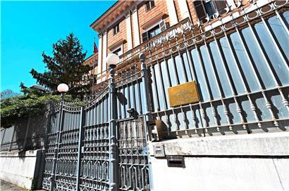Italien ist eines der Länder innerhalb der EU, das noch relativ gute Beziehungen zu Russland unterhält – die werden nun auf die Probe gestellt
