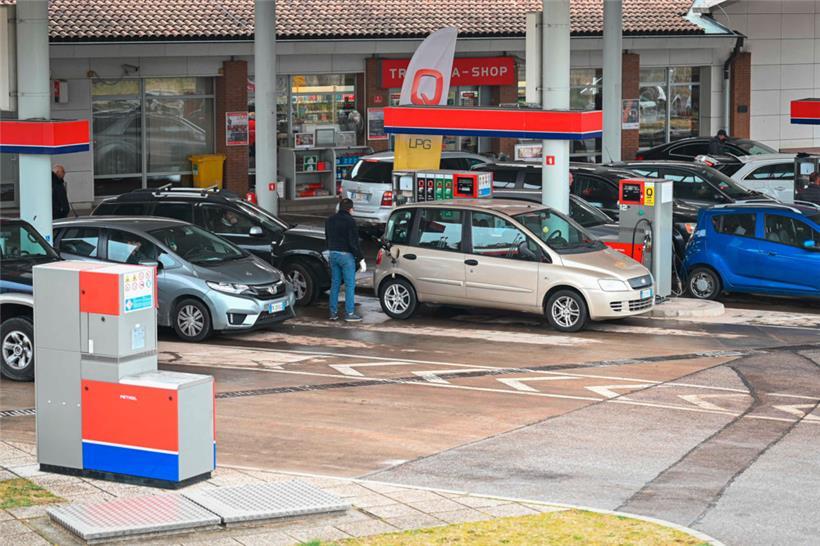 Italien kündigt weitere Hilfen für Familien und Unternehmen an
