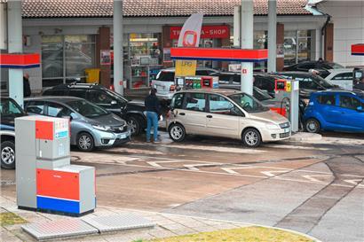 Italien kündigt weitere Hilfen für Familien und Unternehmen an
