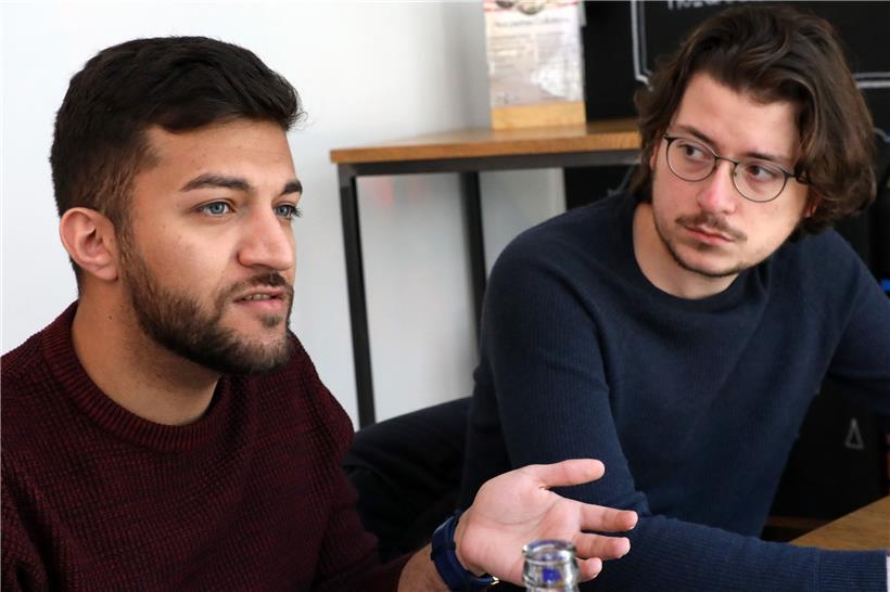 JSL-Generalsekretär Amir Vesali (l.) und Präsident Georges Sold (r.) wünschen sich, dass die Mutterpartei und ihre Jugendsektionen künftig  besser zusammenarbeiten.
