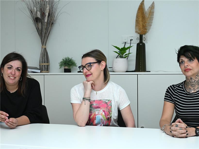 Jacqueline Bras, Hélène Dutoit-Braun und Anne-Sophie Waltriny unterstützen Betroffene und Familien bei Beratung und Hilfe