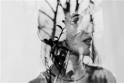 „J’adore ce monde du jazz contemporain influencé par d’autres genres“, assume la musicienne. „C’est le mien.“
