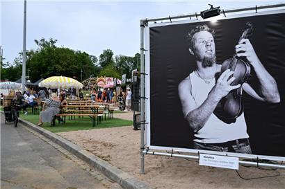James Hetfield grüßte nur vom Poster
