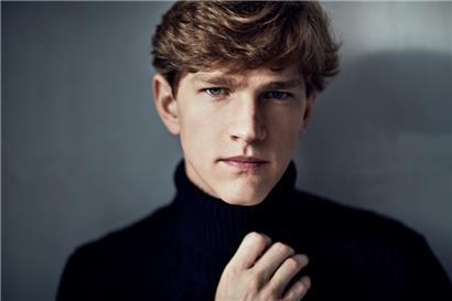 Jan Lisiecki: „Ich glaube, um Mozart gut zu spielen, muss man seine Musik lieben, sich ihr hingeben“
