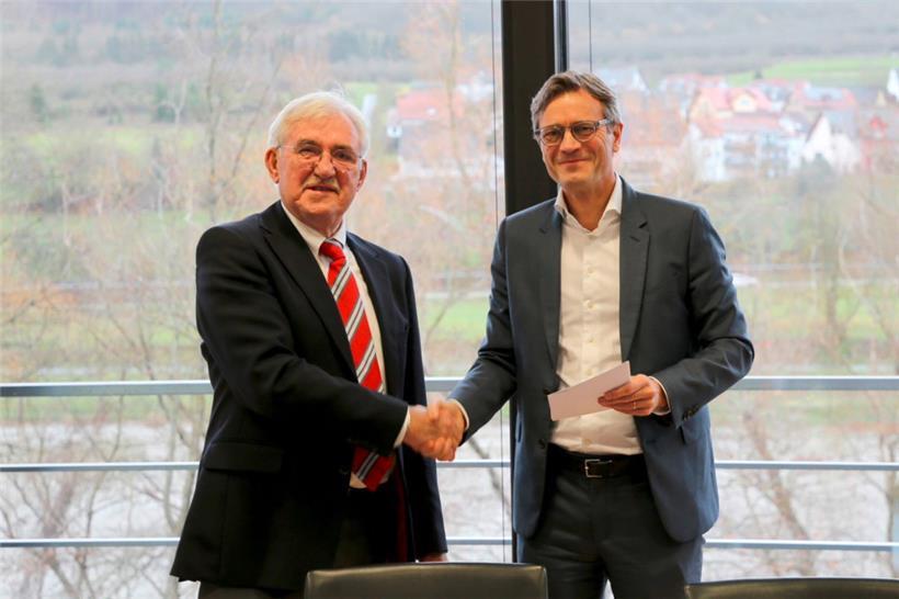 Jan Löwenguth von der Luxport-Gruppe mit CFL-Generaldirektor Marc Wengler
