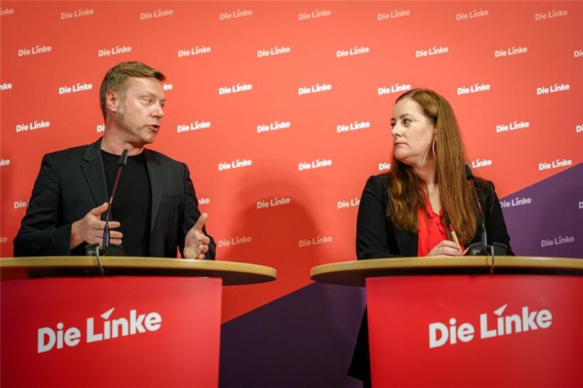 Janine Wissler, Vorsitzende der Partei Die Linke, und der Co-Vorsitzende Martin Schirdewan geben eine Pressekonferenz nach den Gremiensitzungen ihrer Partei
