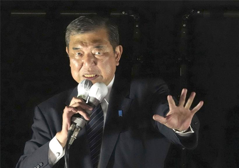 Japans Premierminister und Chef der regierenden Liberaldemokratischen Partei Shigeru Ishiba spricht während einer Wahlkampfveranstaltung
