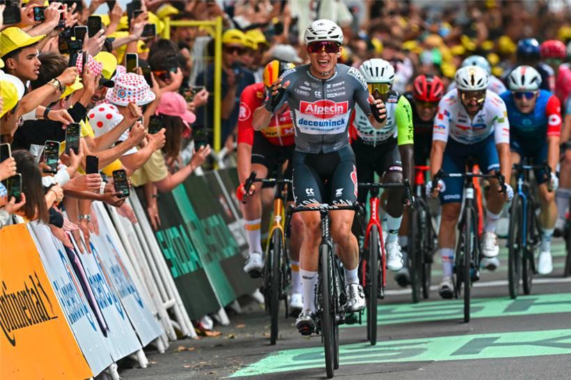 Jasper Philipsen siegte zum Tour-Auftakt am Samstag
