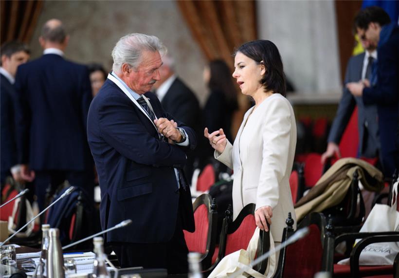 Jean Asselborn mit der deutschen Außenministerin Annalena Baerbock bei einer Konferenz in der Republik Moldau in der vergangenen Woche
