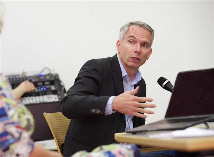 Jean-Lou Siweck, Präsident des Luxemburger Presserats, war am Tag der Pressefreiheit zu Gast beim Radiosender 100,7
