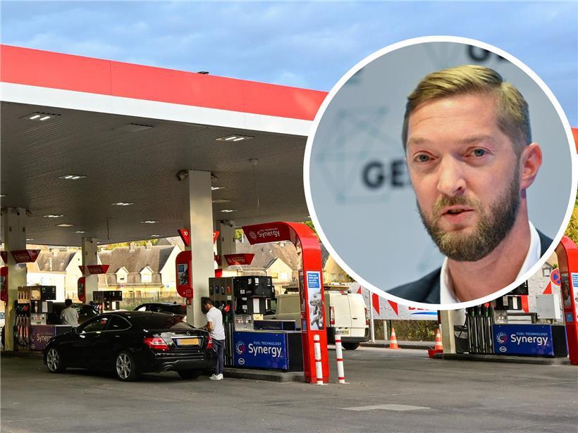 Jean-Marc Zahlen, Generalsekretär des GEML, in formellem Anzug vor neutralem Hintergrund