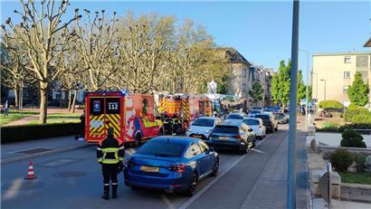 Jean-Pierre-Michels-Straße/rue de l’Hôpital: Immer wieder kracht es an der Kreuzung bei der Bäckerei. Diesmal kam eine Schülerin auf dem Schulweg zu Schaden.
