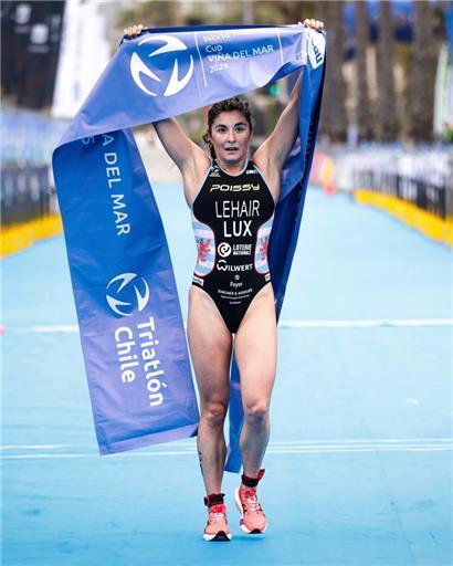 Jeanne Lehair meldete sich nach der Enttäuschung beim WTCS-Finale mit einem Sieg zurück 

