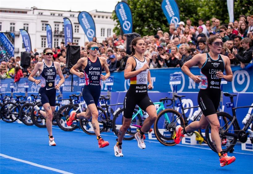 Jeanne Lehair (r.) überholte ihre Konkurrentinnen auf der Laufstrecke reihenweise
