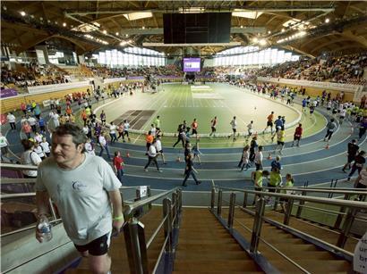 Motivierendes Zitat "Dabei sein ist alles" in moderner Schrift auf hellem Hintergrund, Teamgeist und Sportsgeist