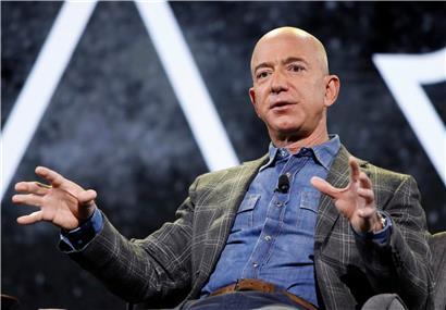 Jeff Bezos, CEO des Onlineversandhändlers Amazon, zahlt kaum Steuern
