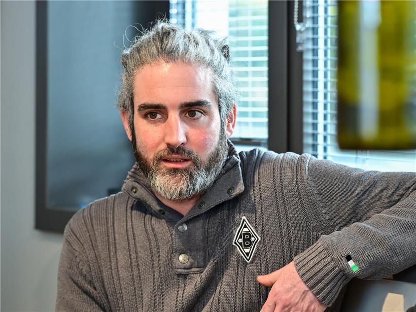 Porträt von Jeff Konsbrück, professioneller Experte für digitale Transformation und Innovation