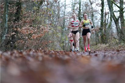 Jenny Gloden (l.) konnte sich recht schnell von Sandra Lieners absetzen 
